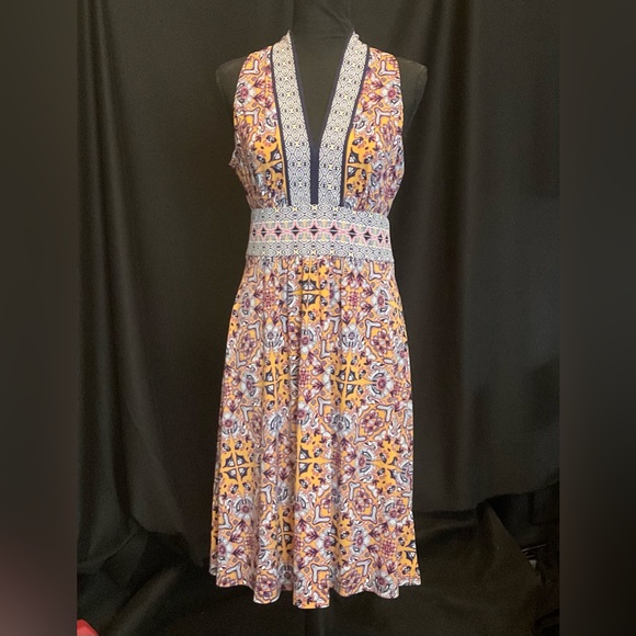 Summer dress - Picture 1 of 3